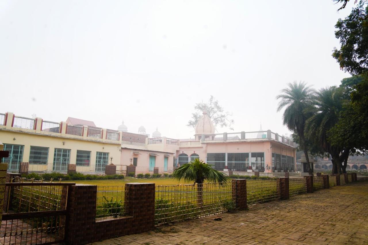 Shree Krishna Bhakti Ashram Hotel วรินดาวัน ภายนอก รูปภาพ
