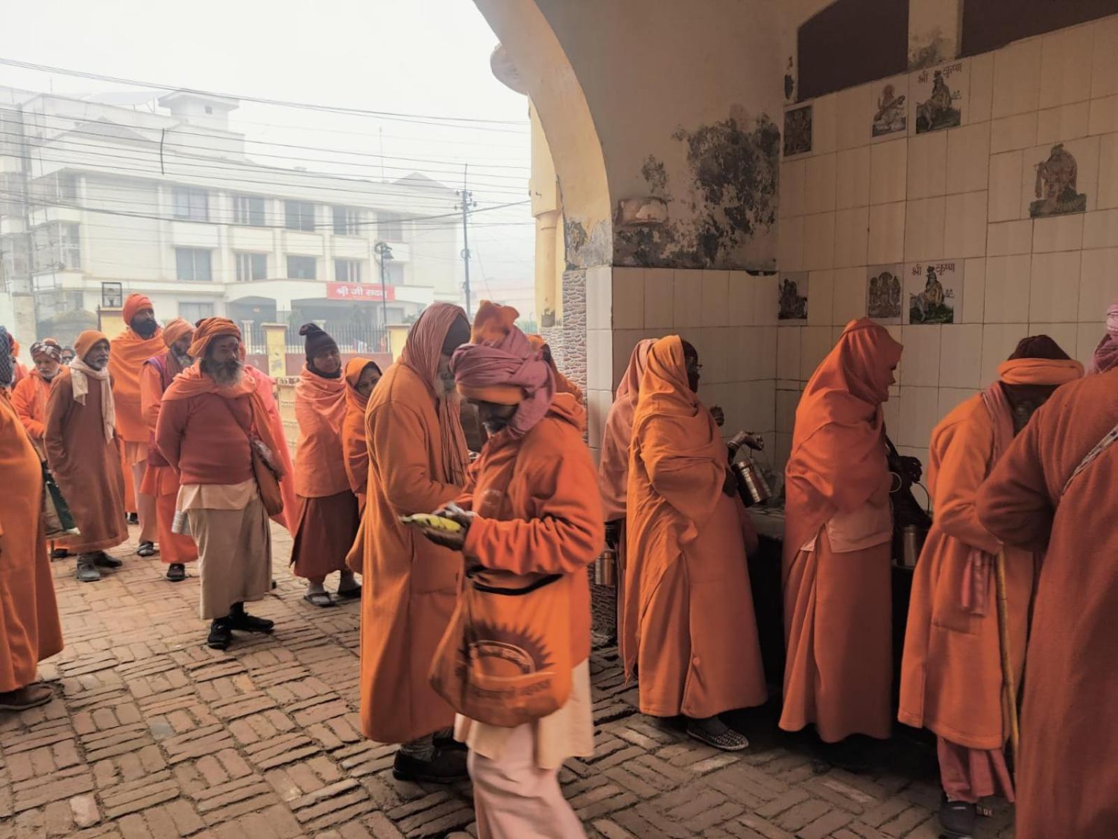 Shree Krishna Bhakti Ashram Hotel วรินดาวัน ภายนอก รูปภาพ